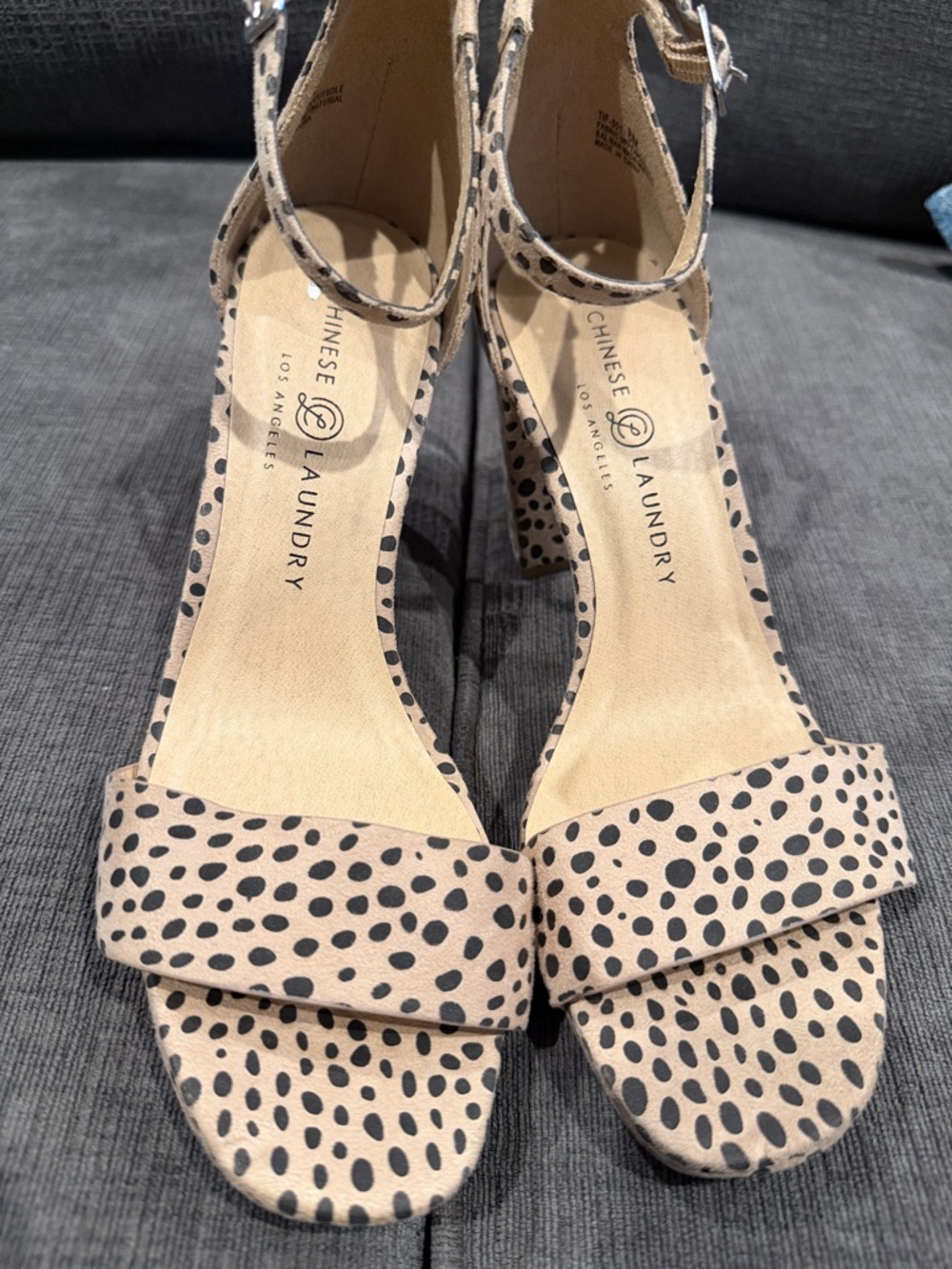 New Chinese Laundry Size 8M Beige and Black Polka Dot Block Heel Sandals